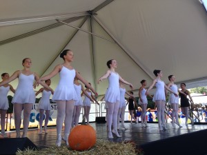 Ballet Company in the opening section of their class demonstration.